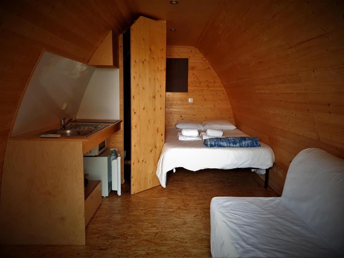 מלון Santa Comba de Rossas Glamping Hills מראה חיצוני תמונה