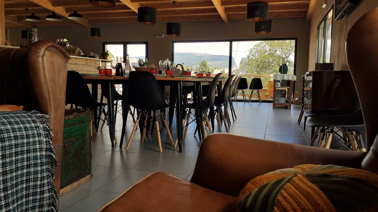 מלון Santa Comba de Rossas Glamping Hills מראה חיצוני תמונה