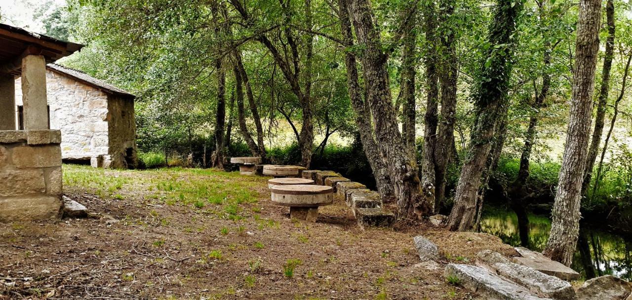 מלון Santa Comba de Rossas Glamping Hills מראה חיצוני תמונה