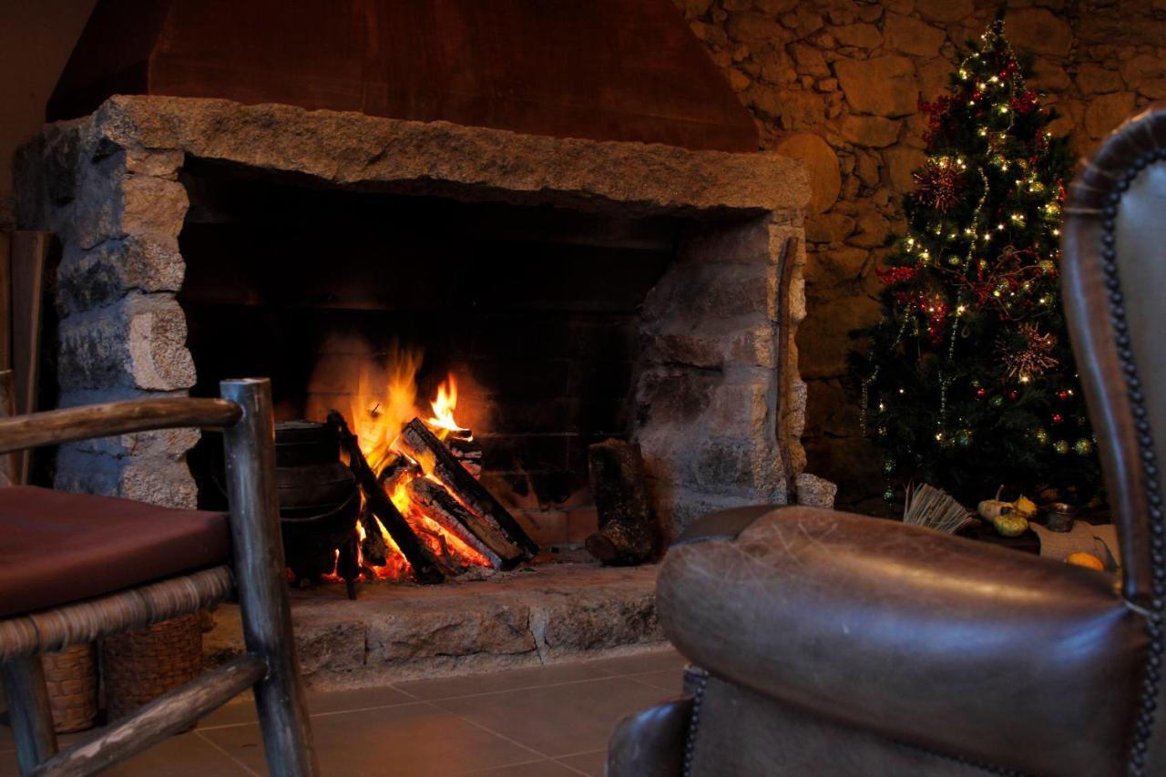 מלון Santa Comba de Rossas Glamping Hills מראה חיצוני תמונה